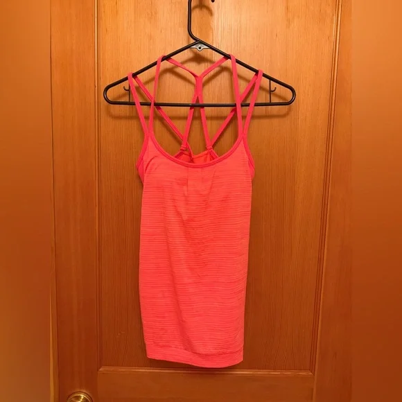 Athleta Shadow Stripe Energize Tank Top Built-In-Bra Size XS NWT - Picture 5 of 14